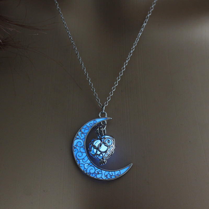 Luminous Pendant Necklace – Silver-Plated Glow-in-the-Dark Jewelry