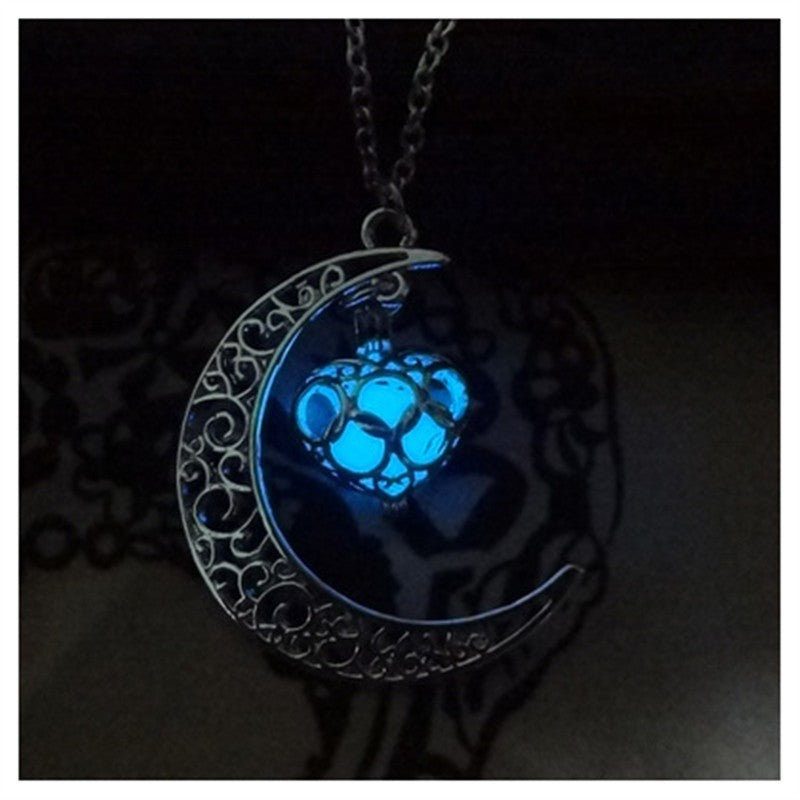 Luminous Pendant Necklace – Silver-Plated Glow-in-the-Dark Jewelry