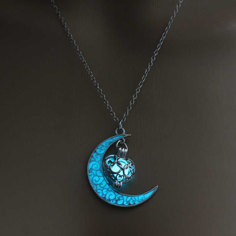 Luminous Pendant Necklace – Silver-Plated Glow-in-the-Dark Jewelry