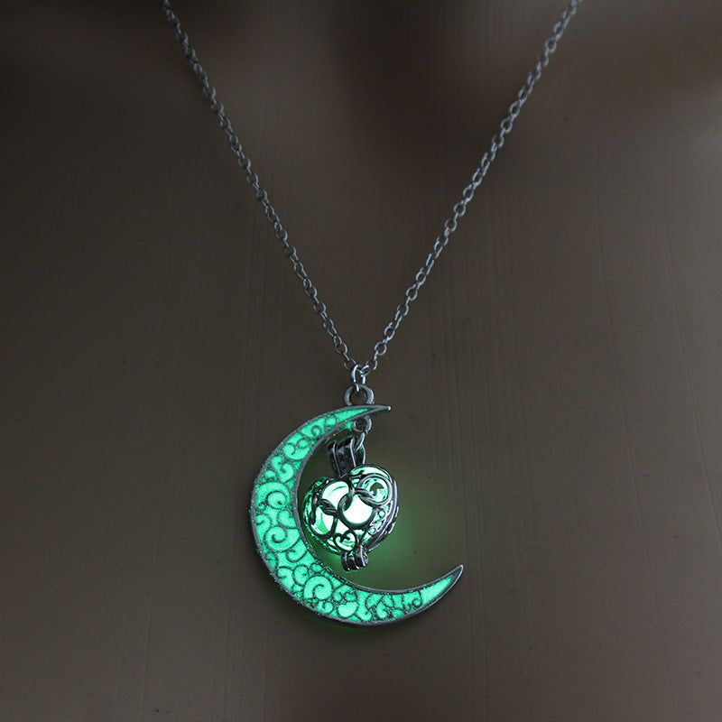 Luminous Pendant Necklace – Silver-Plated Glow-in-the-Dark Jewelry
